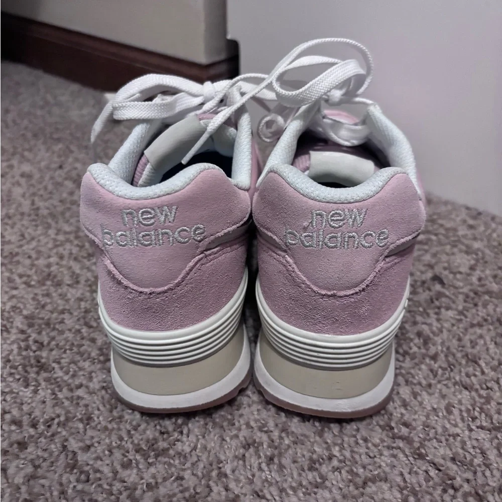 New Balance Pink and White Sneakers Retro Style - Picture 5 of 5
